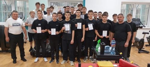 В Мамадыше прошло первенство района по пауэрлифтингу «Время сильных»