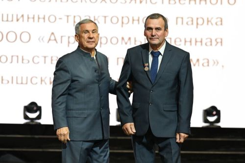 39 сезонов на хлебной ниве: Радислав Уразлин удостоен почетного звания