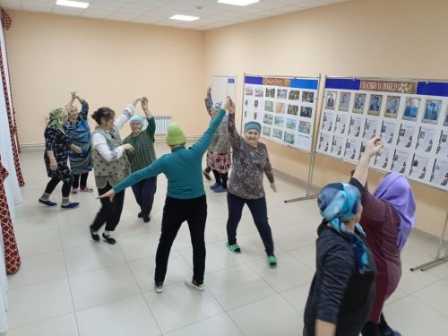 В Мамадышском районе старшее поколение осваивает линейные танцы