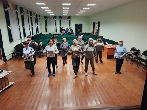 В Мамадышском районе старшее поколение осваивает линейные танцы