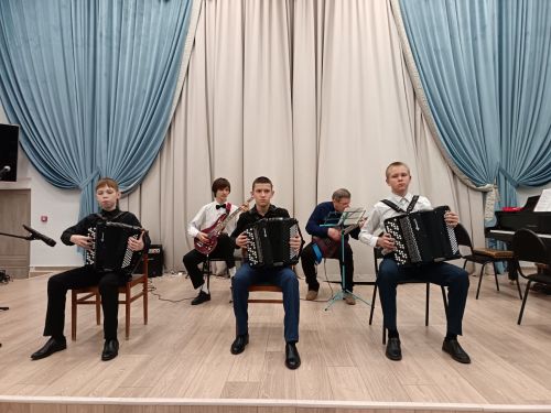 Праздник для самых родных: в школе искусств чествовали родителей