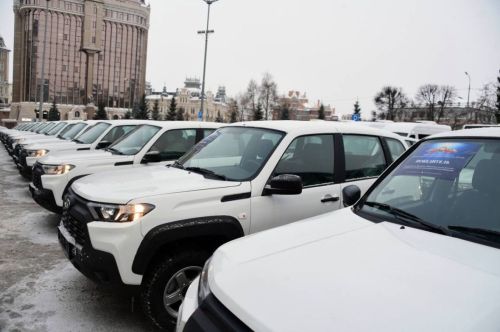 Три сельских поселения Мамадышского района получили новые служебные автомобили