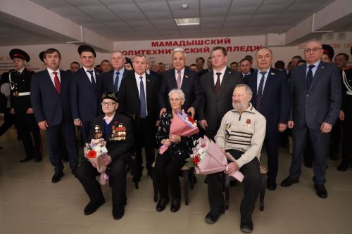 В Мамадыше вручили юбилейные медали к 80-летию Победы