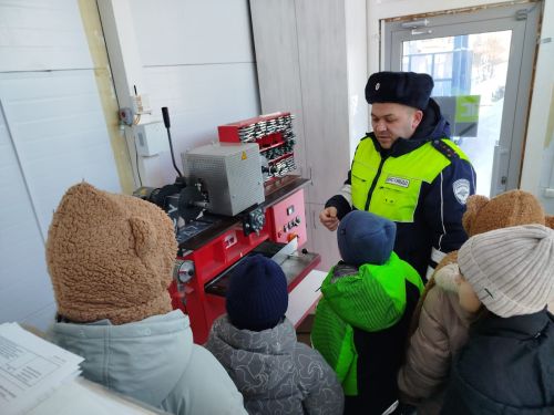 Воспитанники приюта «Надежда» посетили отделение ГИБДД Мамадышского района