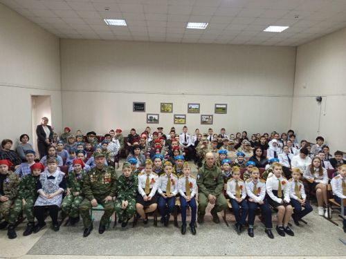 В Зверосовхозской школе прошел «Урок Мужества»