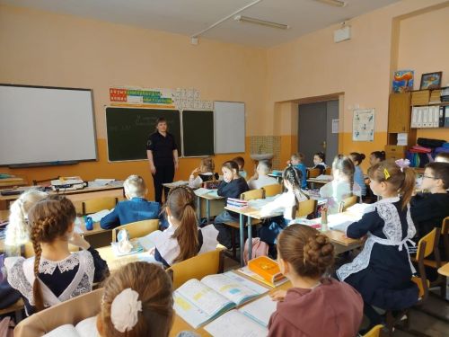 Школьникам напомнили о правилах безопасности перед весенними каникулами