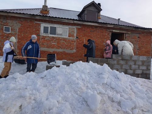 Школьники помогли отцу погибшего на СВО