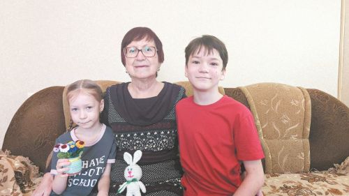 Рашида Филиппова находит счастье в заботе о внуках