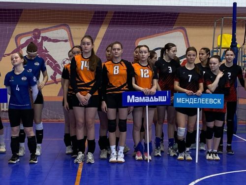 Волейболистки СШ «Олимп» достойно выступили на первенстве в Менделеевске