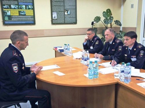 В Тавельской школе прошла встреча с майором полиции Михаилом Ивановым