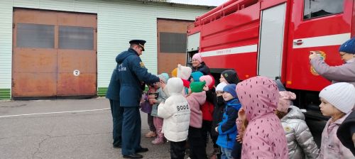 Воспитанники детского сада №12 «Лейсен» посетили пожарную часть города