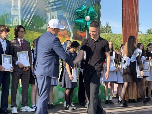 В Мамадыше чествовали лучших учащихся
