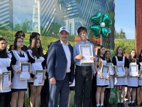 В Мамадыше чествовали лучших учащихся