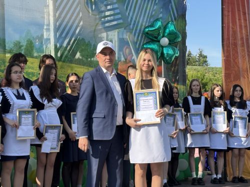 В Мамадыше чествовали лучших учащихся