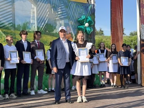 В Мамадыше чествовали лучших учащихся
