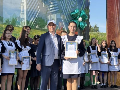 В Мамадыше чествовали лучших учащихся