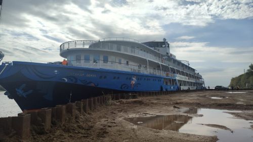 В Мамадыш пришвартовался туристический теплоход «Александр Бенуа»