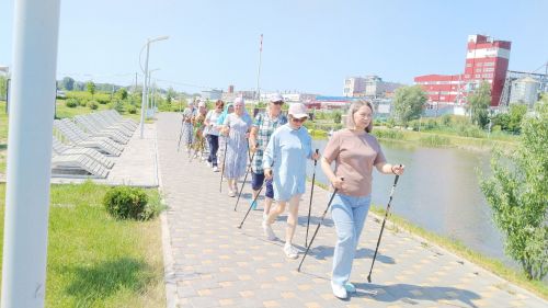 Подопечные центра «Забота» приняли участие в оздоровительной прогулке