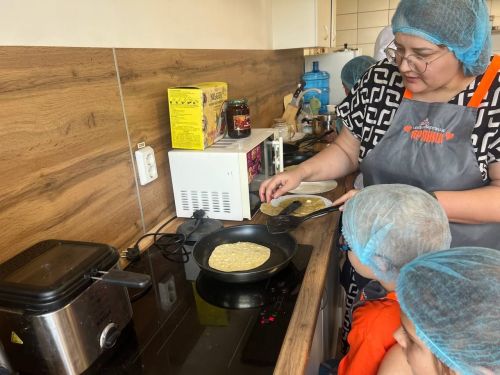 В подростковом клубе «Мечта» прошел кулинарный мастер-класс «Национальное блюдо»
