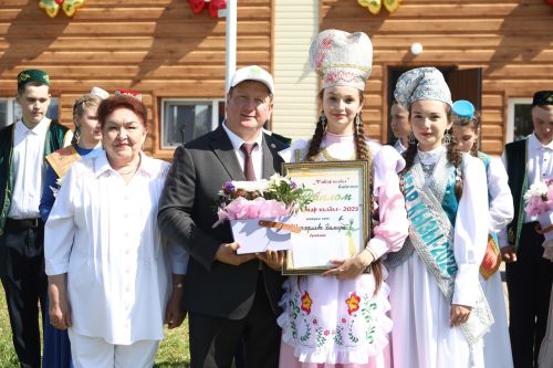 Эльмира Шарафиева из Нижней Суни одержала победу в конкурсе «Татар кызы – 2025»