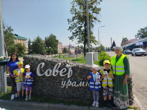 Акция «Пешеход, будь заметным на дороге!» прошла в Мамадыше