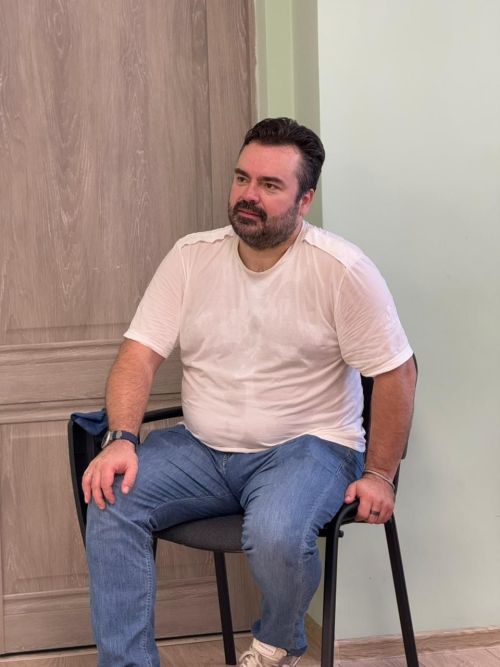 Звезда оперы и хоккея Василий Ладюк проводит мастер-класс для мамадышцев