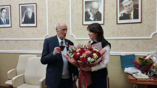 95-летний академик Игорь Тарчевский награждён медалью «За заслуги перед РТ»
