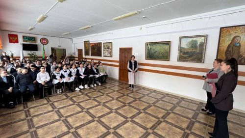 Работники РДК провели для школьников урок памяти о блокадном Ленинграде