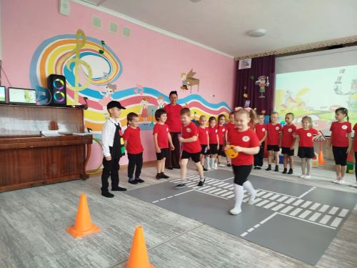 В детском саду «Кояшкай» прошла эстафета «Азбука дорожного движения»