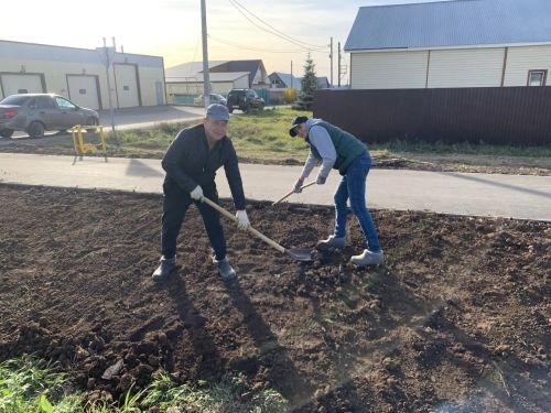 В Мамадыше прошёл очередной массовый субботник