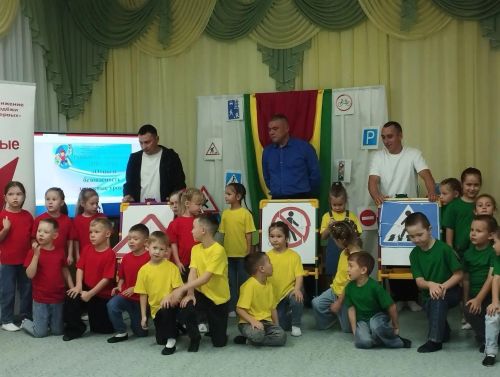 В детском саду «Милэшкэй» прошли «дорожные уроки» с папами