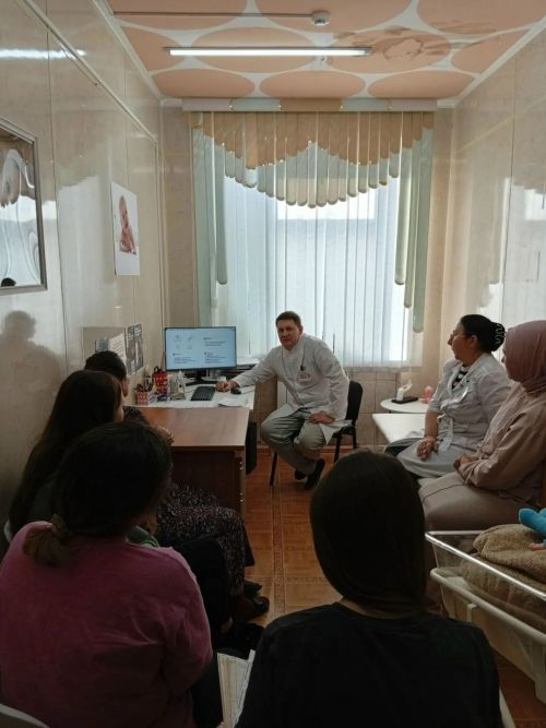 Эпидемиолог ЦРБ провел занятие для будущих мам о вакцинации против гриппа