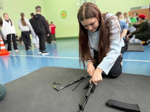 В школе №3 Мамадыша прошла патриотическая игра «Зарница 2.0»