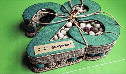 Что дарят мамадышские женщины на 23 Февраля? Носки, парфюм или… ничего?