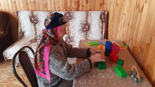 Специалисты «Заботы» помогают вернуть пожилым самостоятельность в быту