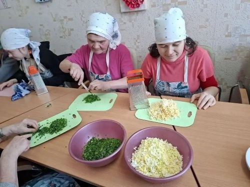 В «Заботе» прошло занятие по технологии «Бытовая адаптация»