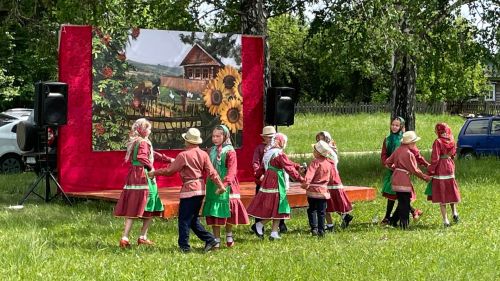 В селе Кляуш прошли традиционные «Троицкие гуляния»
