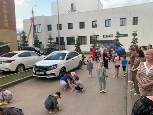 Праздник двора в Мамадыше объединил соседей под звуки лета