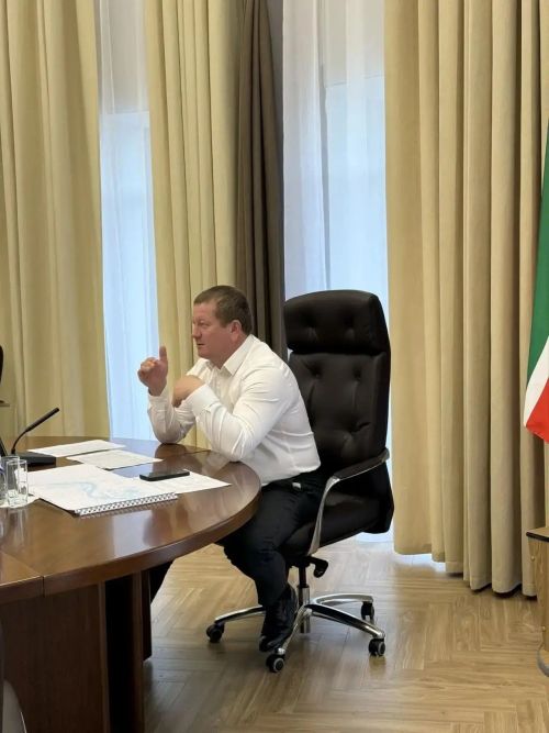 Глава района Вадим Никитин провёл совещание по транспорту и питанию школьников