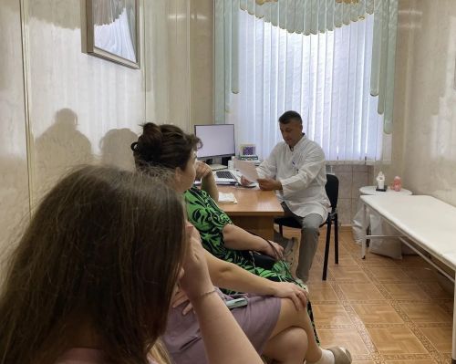 Врач Тимирбаев провел занятие по профилактике ИППП для будущих мам