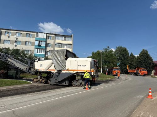 В Мамадыше запустили сезон дорожных работ на улицах Азина и Ленина