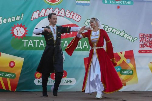 В Мамадыше отметили День семьи, любви и верности праздничным концертом