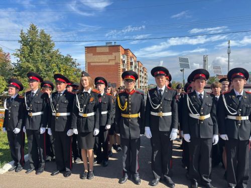 Фоторепортаж: как прошли линейки 1 сентября в Мамадышском районе