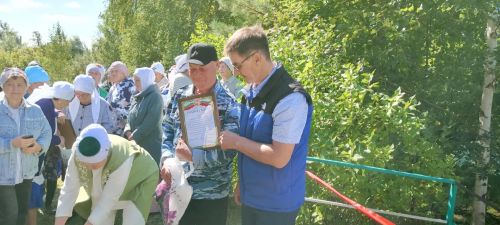 Обновлённый родник в Кемеш Куле стал поводом для большого сельского праздника
