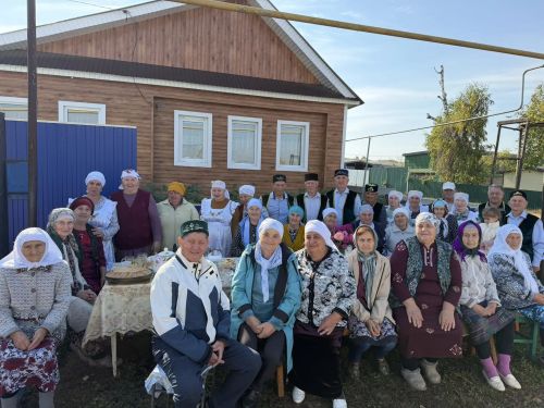 Праздник для старшего поколения прошёл в Старом Кумазане