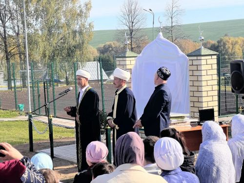 В селе Малые Суни открыли памятную доску на месте старой мечети