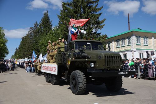 В Мамадыше прошел Парад Победы