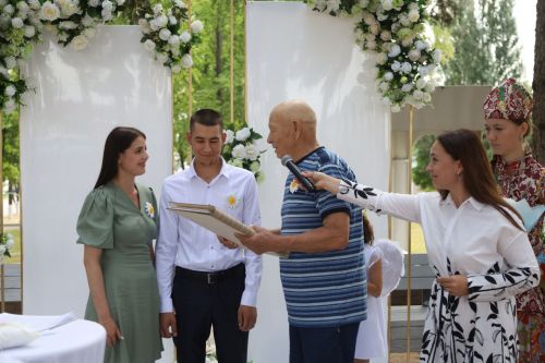 В Мамадыше чествовали семейные пары, отмечающие золотой юбилей совместной жизни