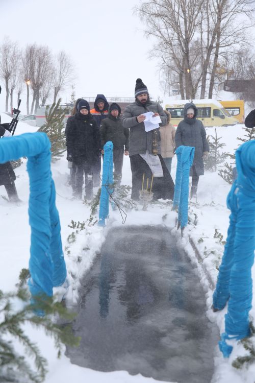 В Мамадыше отмечают православный праздник - Крещение Господне: фоторепортаж