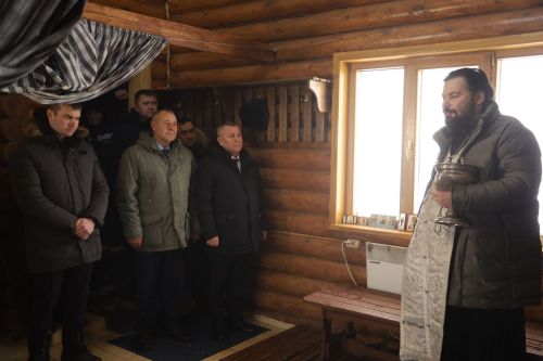 В Мамадыше отмечают православный праздник - Крещение Господне: фоторепортаж